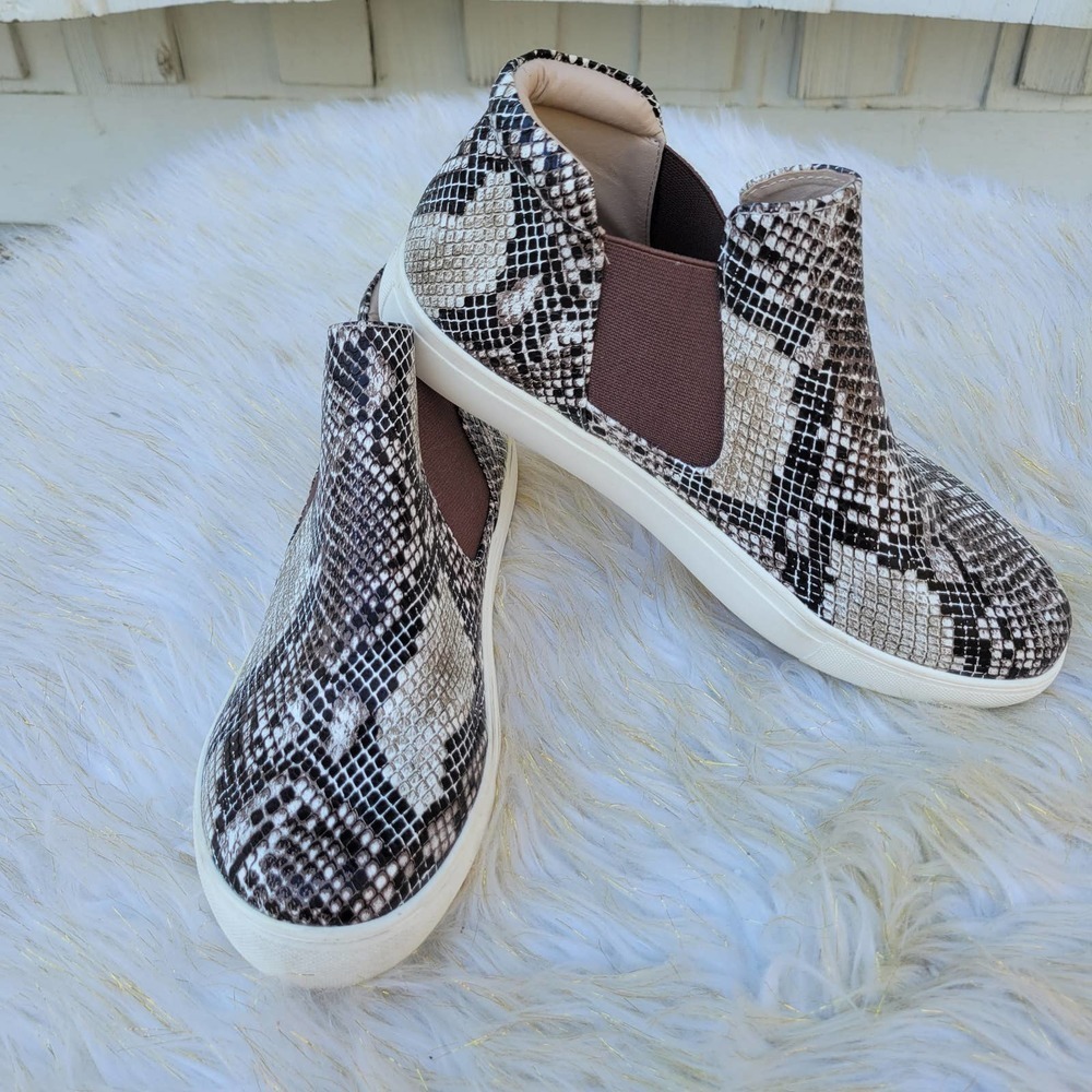 Coconuts by Matisse Brown Snake Print Chelsea Boot‎ 9